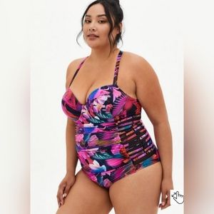 Torrid Slim Fix Underwire Lattice Side One Piece Swimsuit, size 4